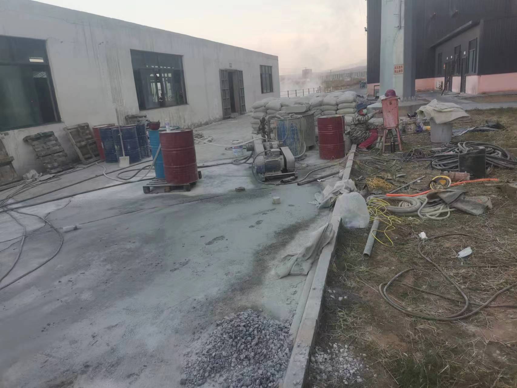 苏尼特左厂房地基沉降注浆